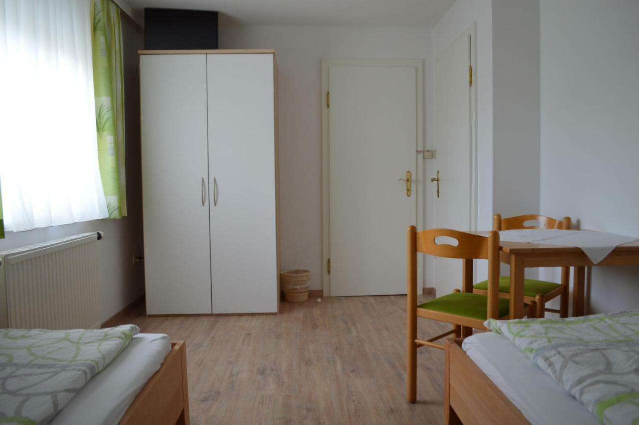 Fruehstueckspension Sterr Strebersdorf ภายนอก รูปภาพ