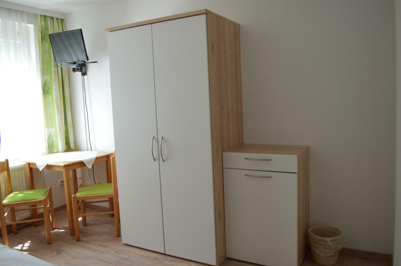 Fruehstueckspension Sterr Strebersdorf ภายนอก รูปภาพ